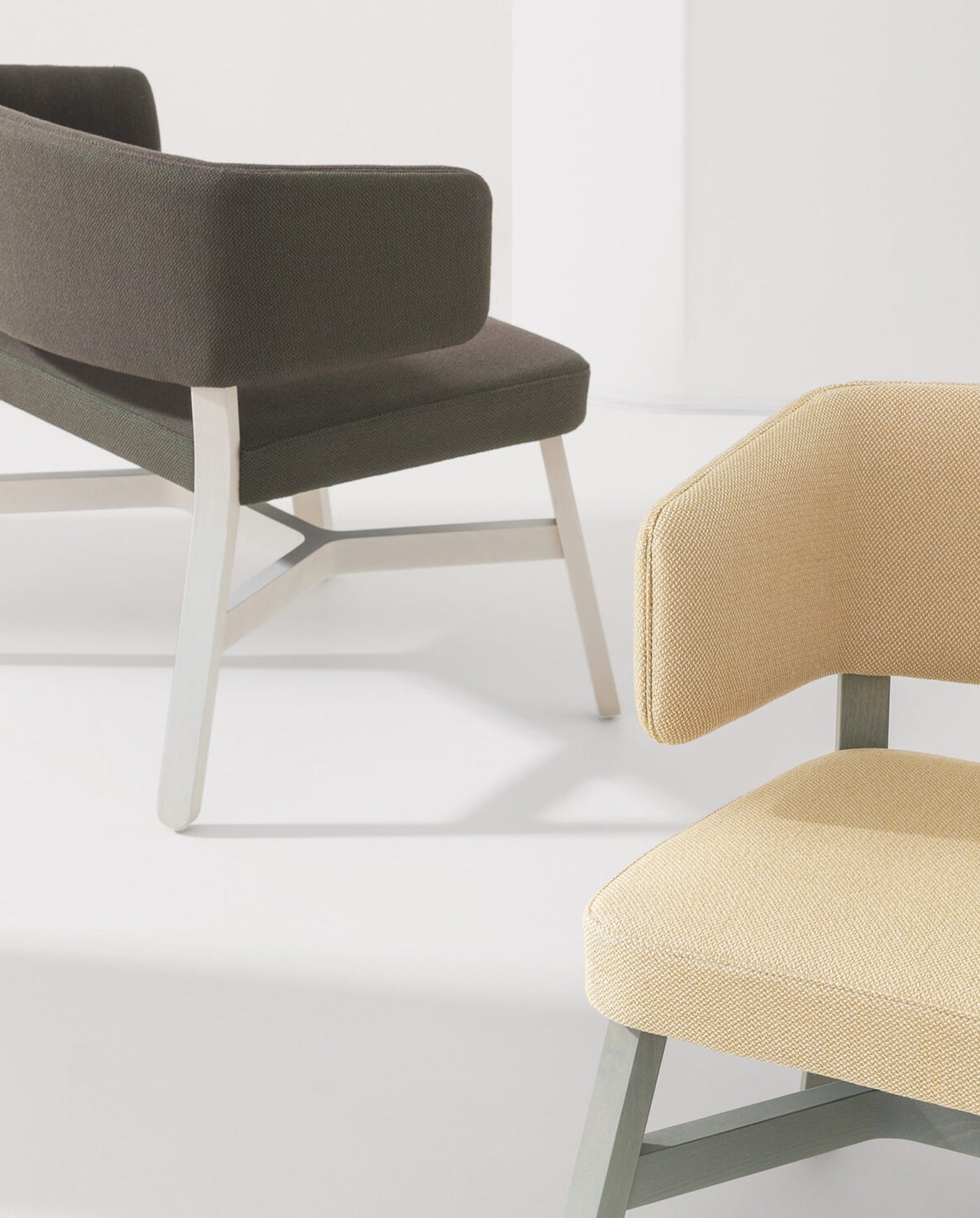 Croissant Sofa-Lounges-Bowermans